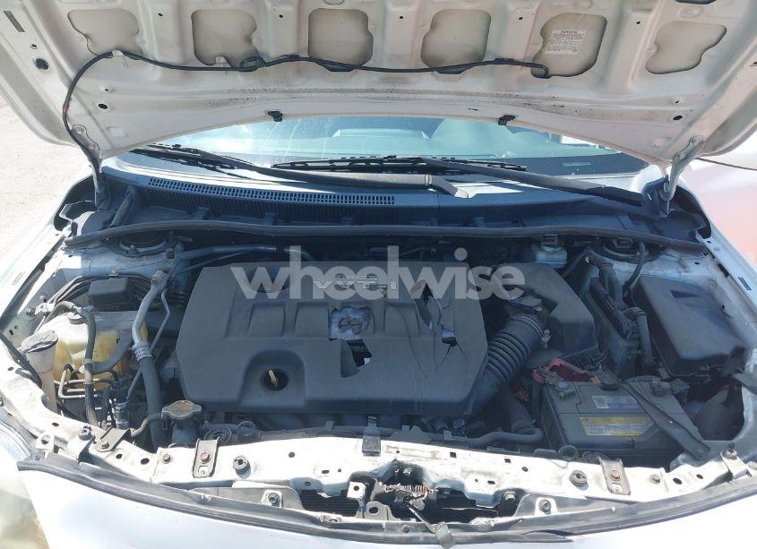 Photo 10 of 2010 Toyota Corolla S (VIN 2T1BU4EE0AC412693)