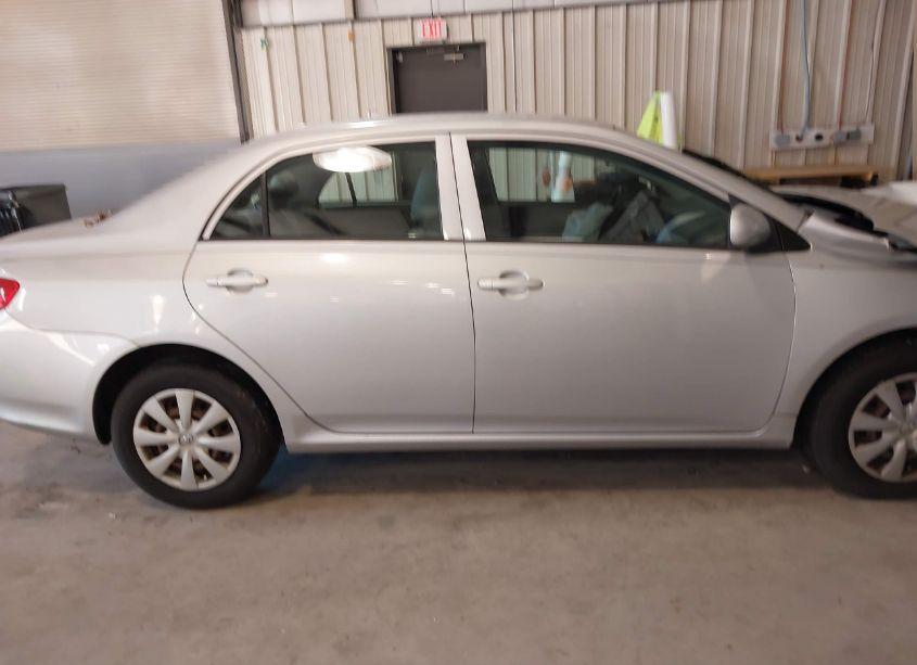Photo 13 of 2010 Toyota Corolla LE (VIN 2T1BU4EE0AC473235)