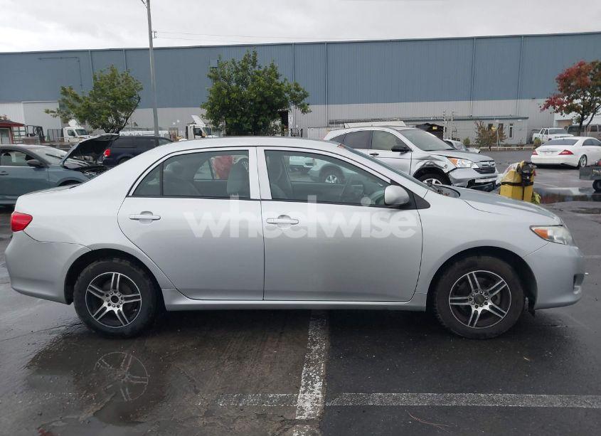 Photo 13 of 2010 Toyota Corolla LE (VIN 2T1BU4EE0AC516861)