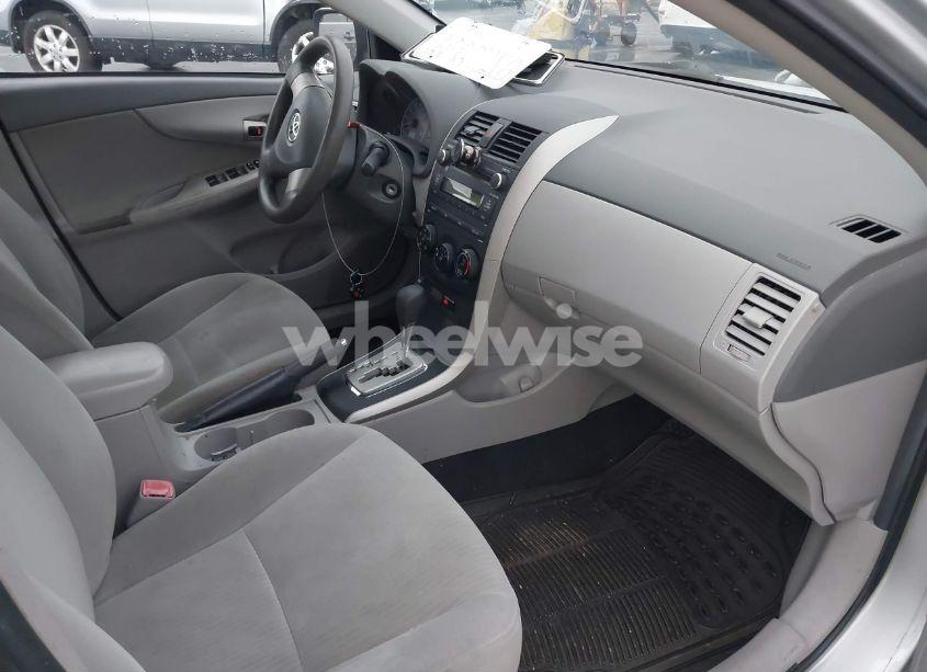 Photo 5 of 2010 Toyota Corolla LE (VIN 2T1BU4EE0AC516861)