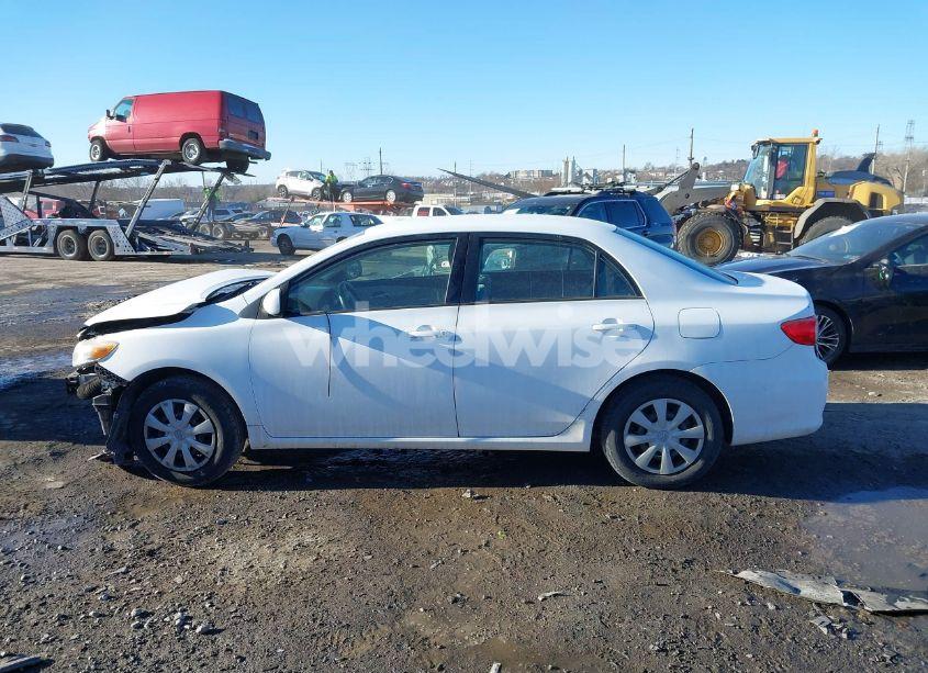 Photo 15 of 2011 Toyota Corolla LE (VIN 2T1BU4EE0BC554866)