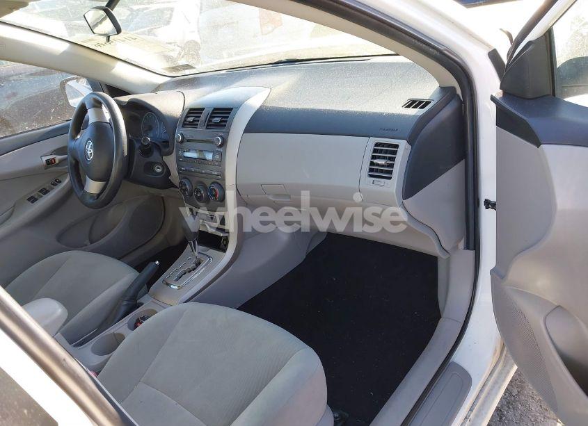 Photo 5 of 2011 Toyota Corolla LE (VIN 2T1BU4EE0BC554866)