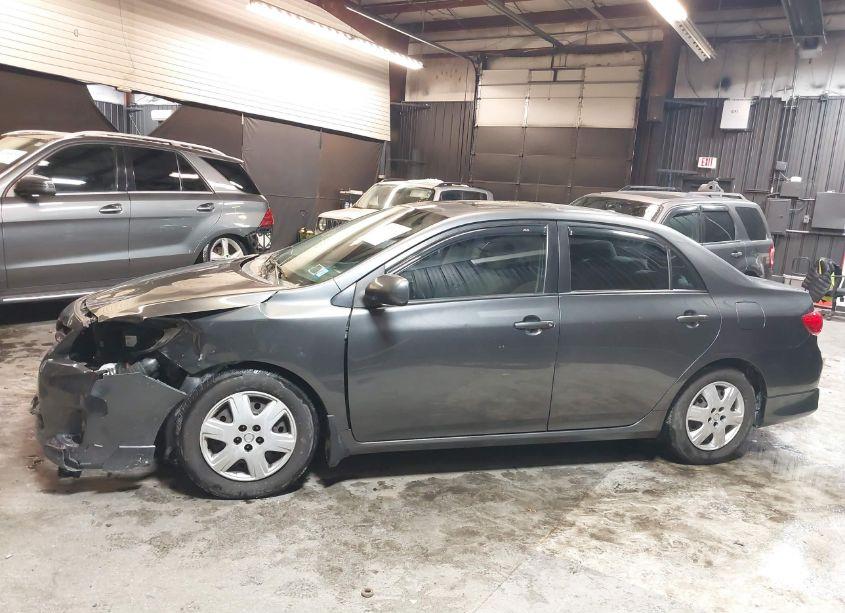 Photo 14 of 2011 Toyota Corolla LE (VIN 2T1BU4EE0BC559744)