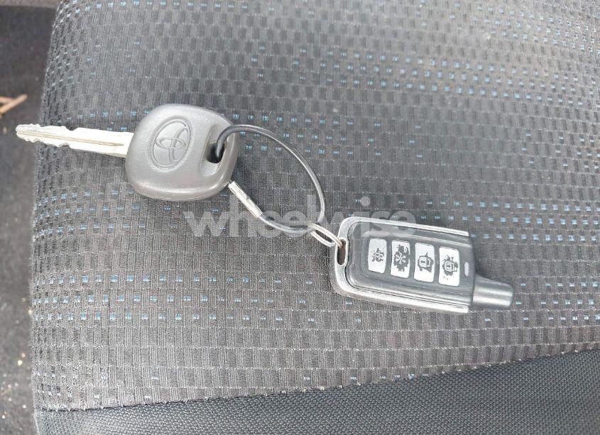 Photo 11 of 2011 Toyota Corolla S (VIN 2T1BU4EE0BC631610)