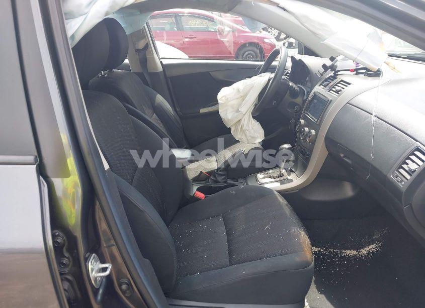 Photo 5 of 2011 Toyota Corolla S (VIN 2T1BU4EE0BC631610)