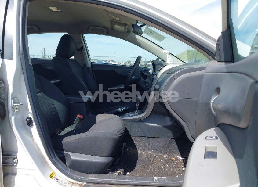 Photo 5 of 2011 Toyota Corolla S (VIN 2T1BU4EE0BC631879)