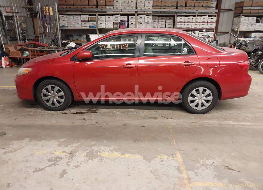 Photo 14 of 2011 Toyota Corolla LE (VIN 2T1BU4EE0BC646852)