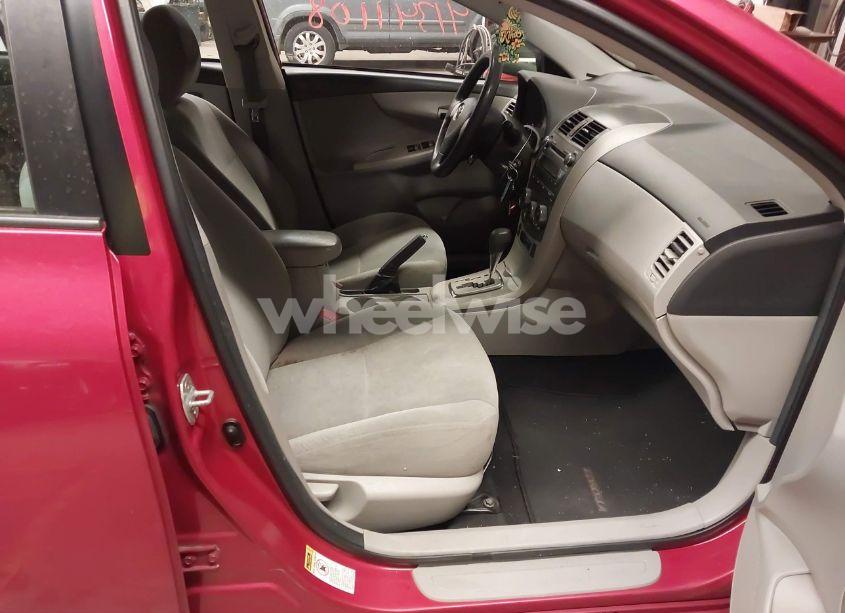 Photo 5 of 2011 Toyota Corolla LE (VIN 2T1BU4EE0BC646852)