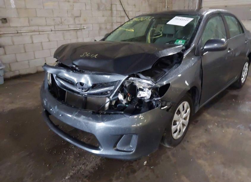 Photo 6 of 2011 Toyota Corolla LE (VIN 2T1BU4EE0BC665613)