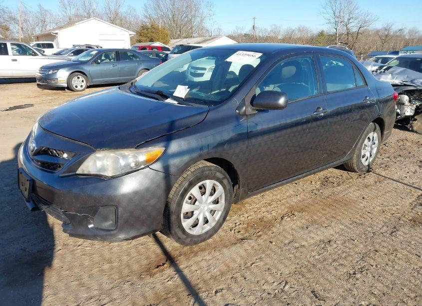 Photo 2 of 2011 Toyota Corolla LE (VIN 2T1BU4EE0BC668446)