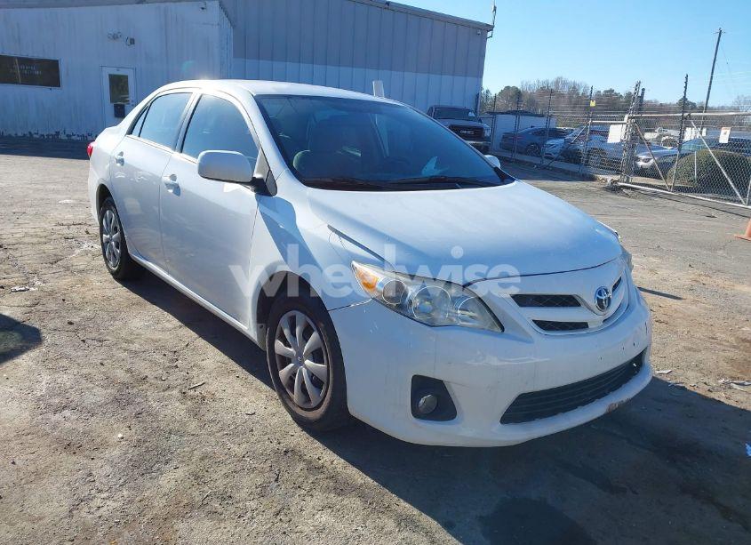 2011 Toyota Corolla LE (VIN 2T1BU4EE0BC676725) main photo