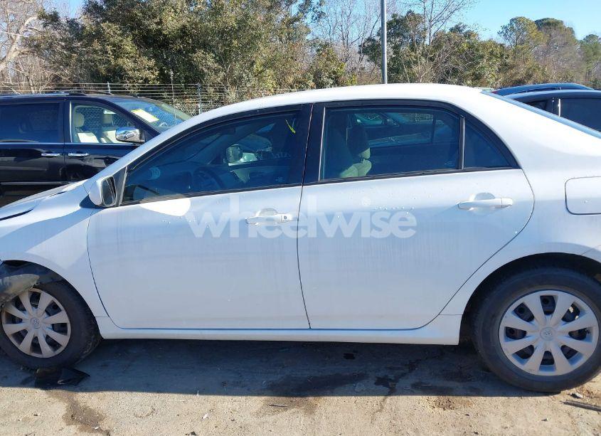 Photo 14 of 2011 Toyota Corolla LE (VIN 2T1BU4EE0BC676725)