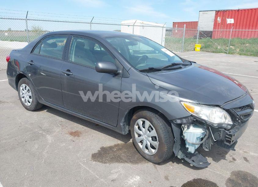2011 Toyota Corolla LE (VIN 2T1BU4EE0BC687353) main photo