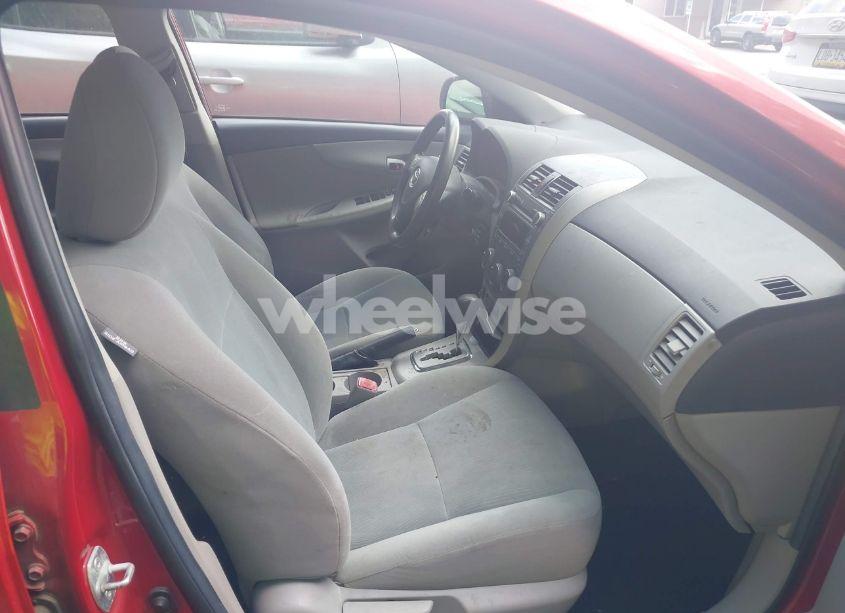 Photo 5 of 2011 Toyota Corolla LE (VIN 2T1BU4EE0BC687496)