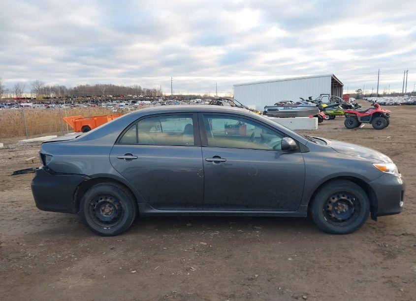 Photo 13 of 2011 Toyota Corolla LE (VIN 2T1BU4EE0BC696375)