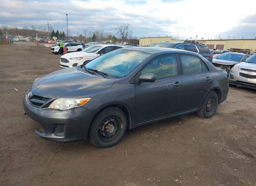 Photo 2 of 2011 Toyota Corolla LE (VIN 2T1BU4EE0BC696375)