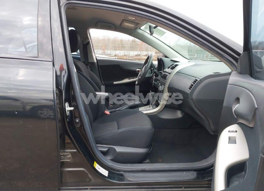 Photo 5 of 2011 Toyota Corolla S (VIN 2T1BU4EE0BC700991)