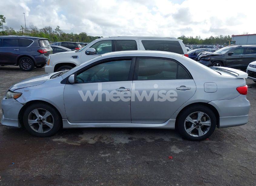 Photo 15 of 2011 Toyota Corolla S (VIN 2T1BU4EE0BC702563)
