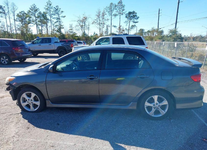 Photo 15 of 2011 Toyota Corolla S (VIN 2T1BU4EE0BC708198)