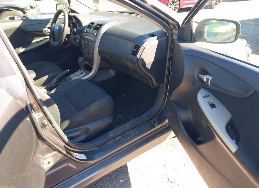 Photo 5 of 2011 Toyota Corolla S (VIN 2T1BU4EE0BC708198)