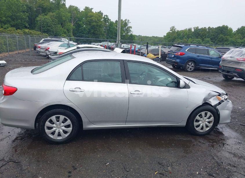Photo 13 of 2011 Toyota Corolla LE (VIN 2T1BU4EE0BC731190)