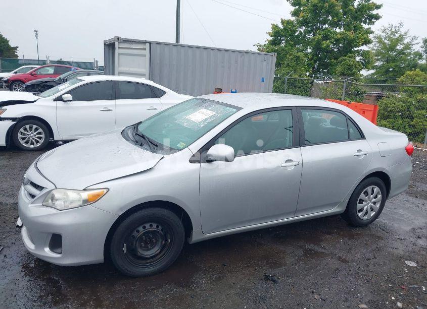 Photo 14 of 2011 Toyota Corolla LE (VIN 2T1BU4EE0BC731190)