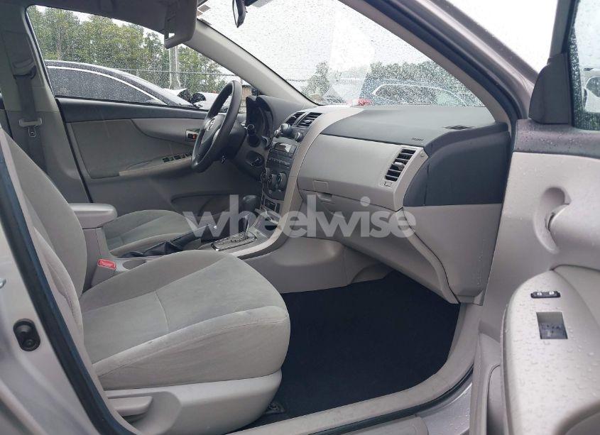 Photo 5 of 2011 Toyota Corolla LE (VIN 2T1BU4EE0BC731190)