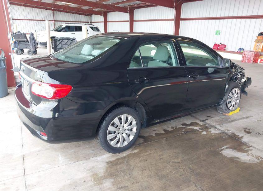 Photo 4 of 2012 Toyota Corolla LE (VIN 2T1BU4EE0CC818556)