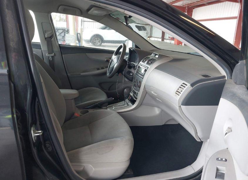 Photo 5 of 2012 Toyota Corolla LE (VIN 2T1BU4EE0CC818556)