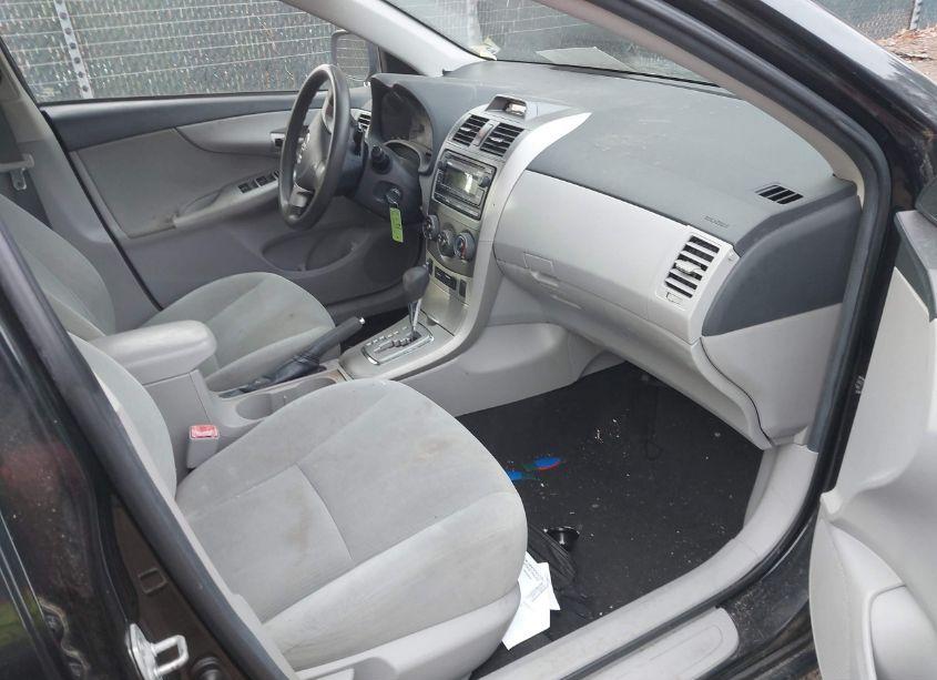 Photo 5 of 2012 Toyota Corolla LE (VIN 2T1BU4EE0CC851119)