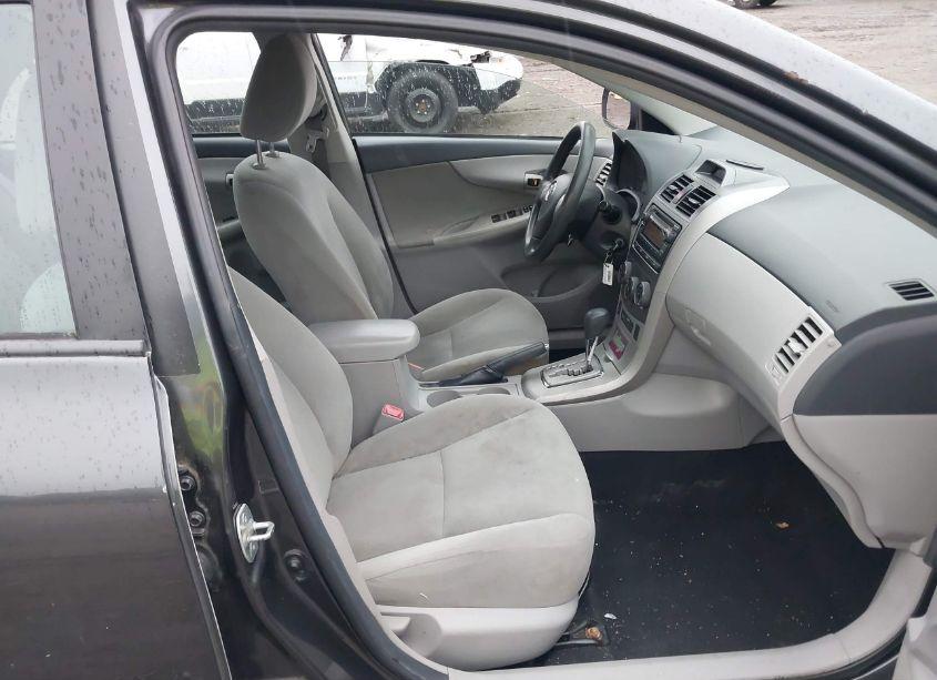 Photo 5 of 2012 Toyota Corolla LE (VIN 2T1BU4EE0CC869975)