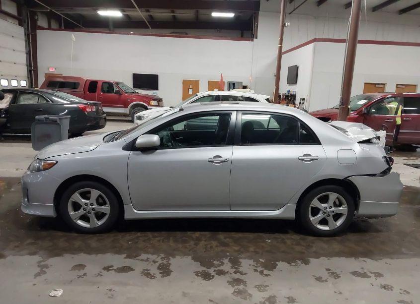 Photo 14 of 2012 Toyota Corolla S (VIN 2T1BU4EE0CC877557)
