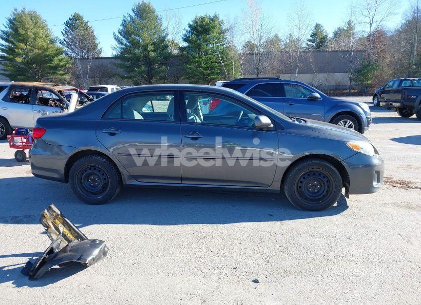 Photo 13 of 2012 Toyota Corolla LE (VIN 2T1BU4EE0CC886100)