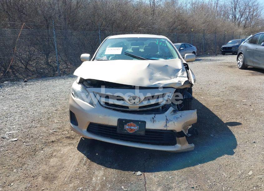 Photo 13 of 2012 Toyota Corolla LE (VIN 2T1BU4EE0CC901131)