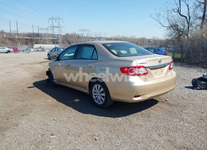 Photo 3 of 2012 Toyota Corolla LE (VIN 2T1BU4EE0CC901131)