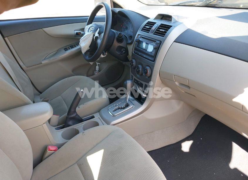 Photo 5 of 2012 Toyota Corolla LE (VIN 2T1BU4EE0CC901131)