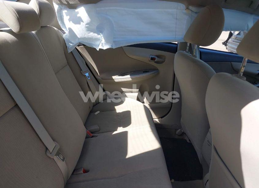 Photo 8 of 2012 Toyota Corolla LE (VIN 2T1BU4EE0CC901131)