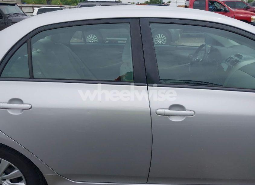 Photo 13 of 2012 Toyota Corolla LE (VIN 2T1BU4EE0CC907348)