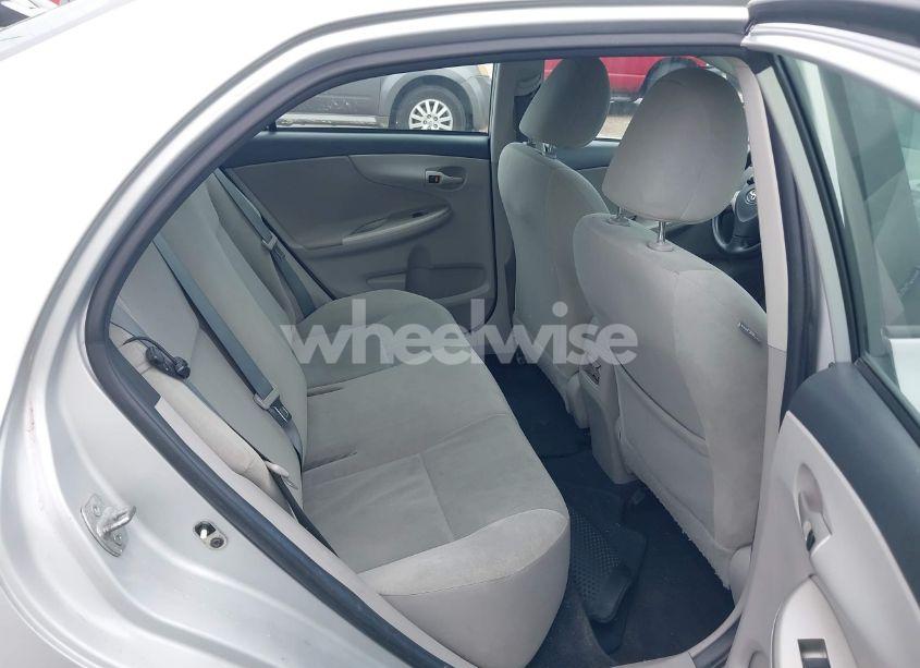 Photo 8 of 2012 Toyota Corolla LE (VIN 2T1BU4EE0CC907348)