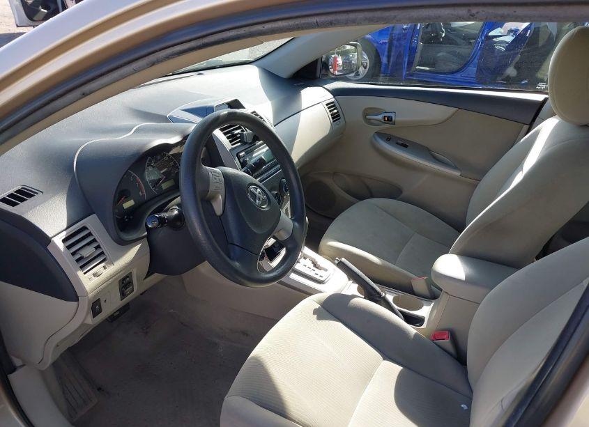 Photo 5 of 2012 Toyota Corolla LE (VIN 2T1BU4EE0CC914039)