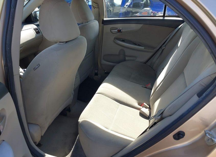 Photo 8 of 2012 Toyota Corolla LE (VIN 2T1BU4EE0CC914039)