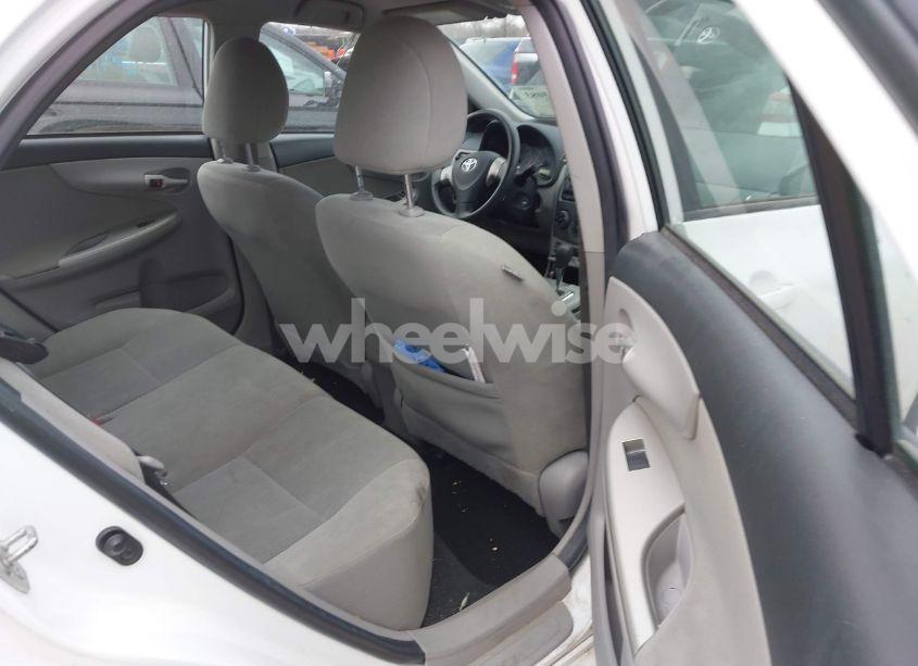 Photo 8 of 2012 Toyota Corolla LE (VIN 2T1BU4EE0CC914803)