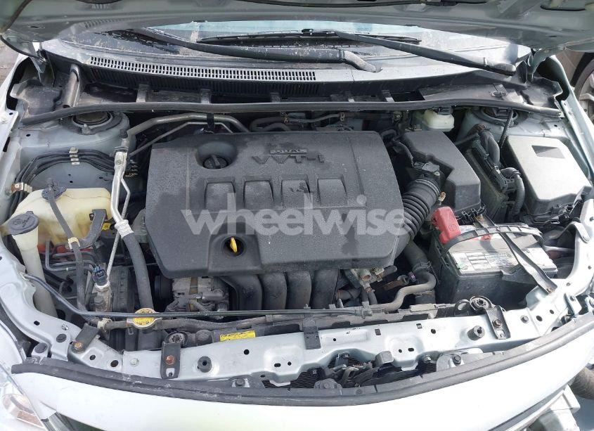 Photo 10 of 2013 Toyota Corolla LE (VIN 2T1BU4EE0DC012900)