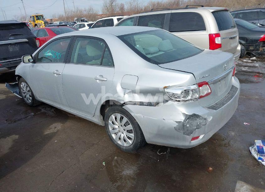 Photo 3 of 2013 Toyota Corolla LE (VIN 2T1BU4EE0DC012900)