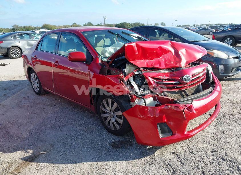 2013 Toyota Corolla LE (VIN 2T1BU4EE0DC016672) main photo