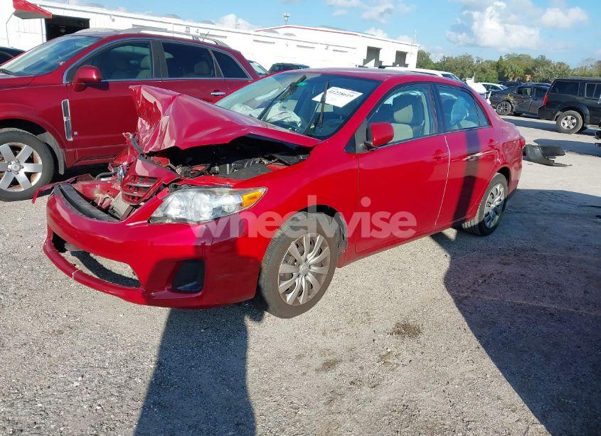 Photo 2 of 2013 Toyota Corolla LE (VIN 2T1BU4EE0DC016672)