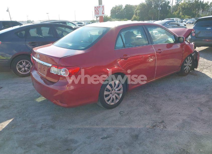 Photo 4 of 2013 Toyota Corolla LE (VIN 2T1BU4EE0DC016672)