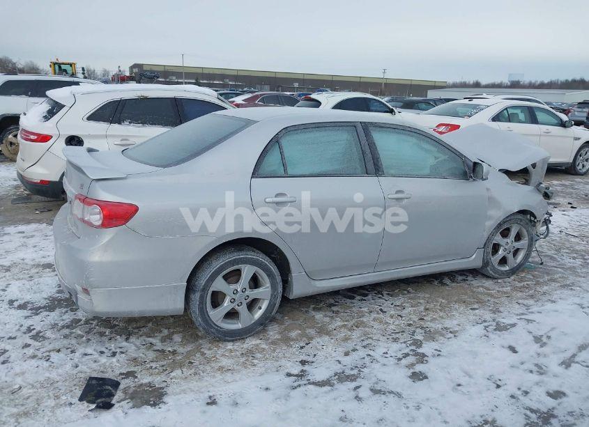 Photo 12 of 2013 Toyota Corolla S (VIN 2T1BU4EE0DC017238)