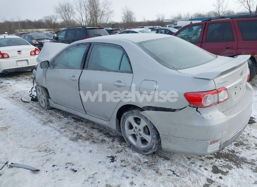 Photo 3 of 2013 Toyota Corolla S (VIN 2T1BU4EE0DC017238)