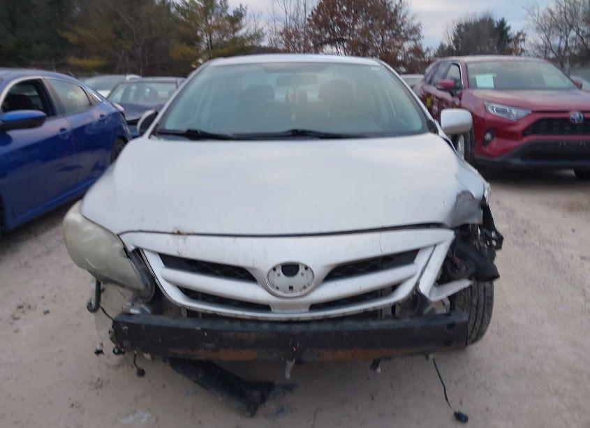 Photo 12 of 2013 Toyota Corolla S (VIN 2T1BU4EE0DC042950)